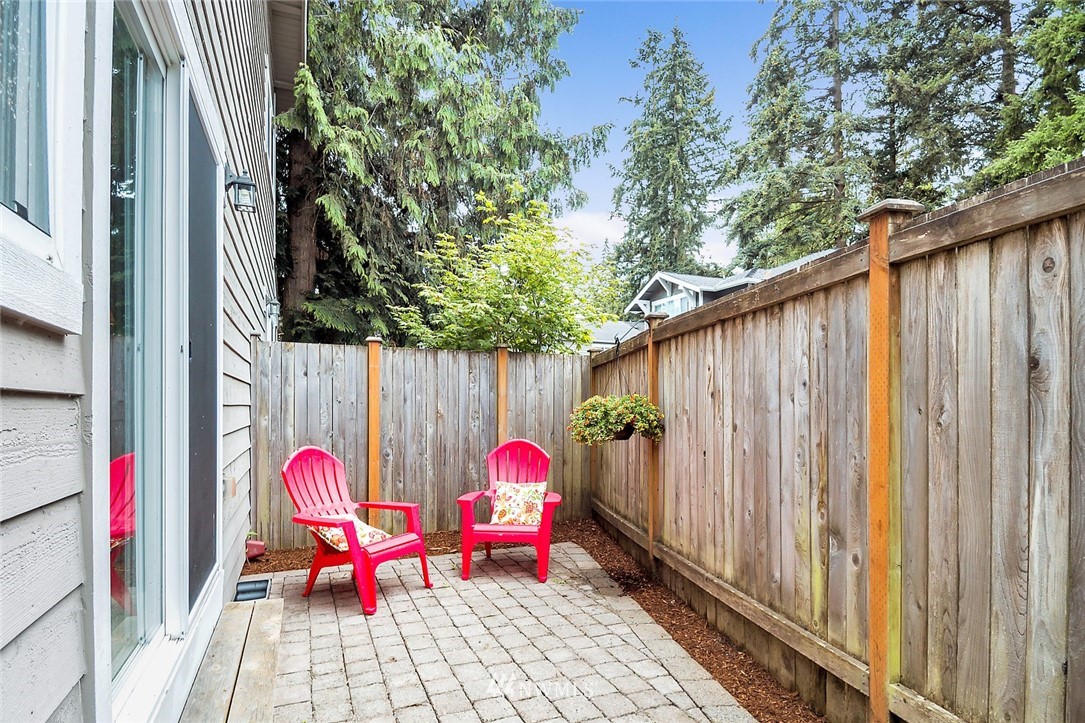 8040 212th Street Southwest, Unit A Edmonds, WA 98026 - Photo 23 of 24 Gallery Image 23