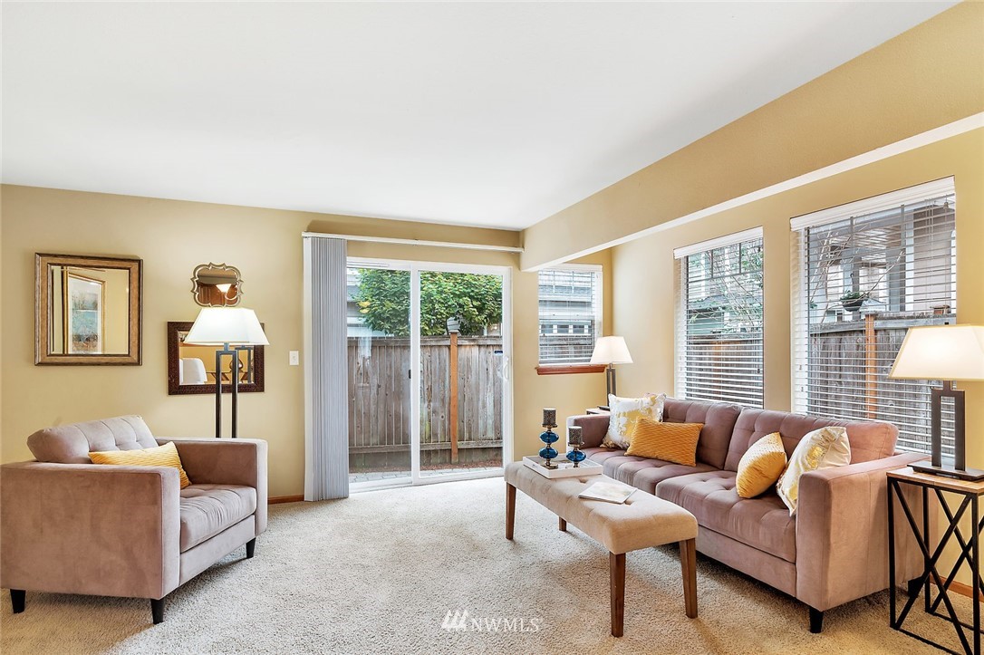 8040 212th Street Southwest, Unit A Edmonds, WA 98026 - Photo 5 of 24 Gallery Image 5