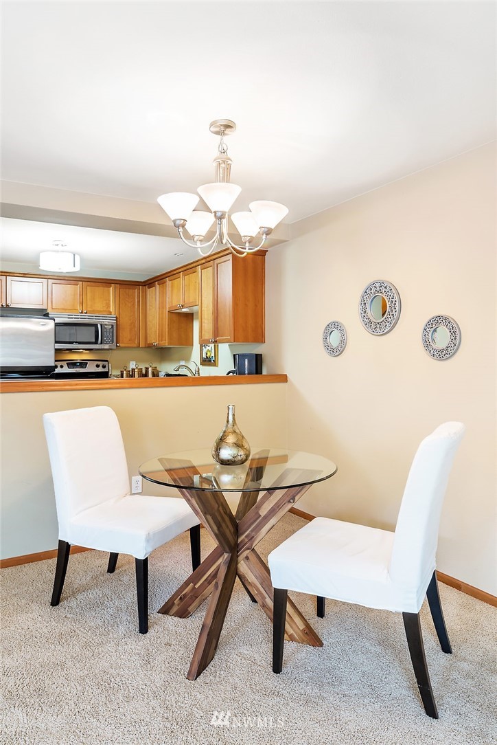 8040 212th Street Southwest, Unit A Edmonds, WA 98026 - Photo 9 of 24 Gallery Image 9