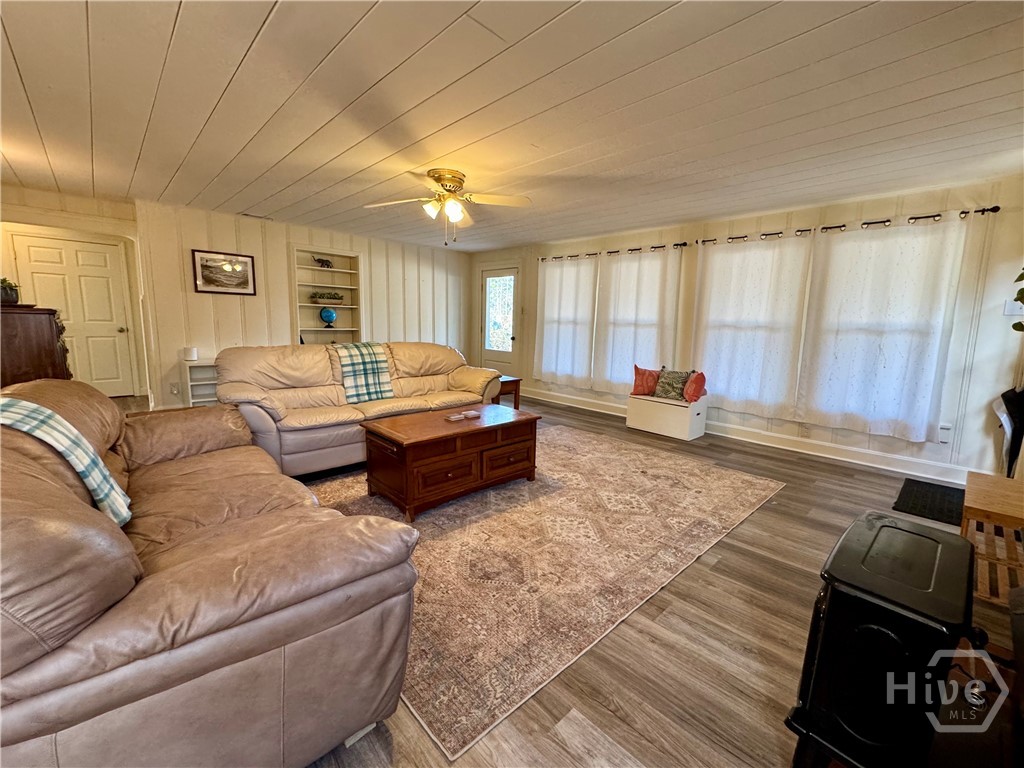 233 Quacco Road Savannah, GA 31419 - Photo 4 of 20