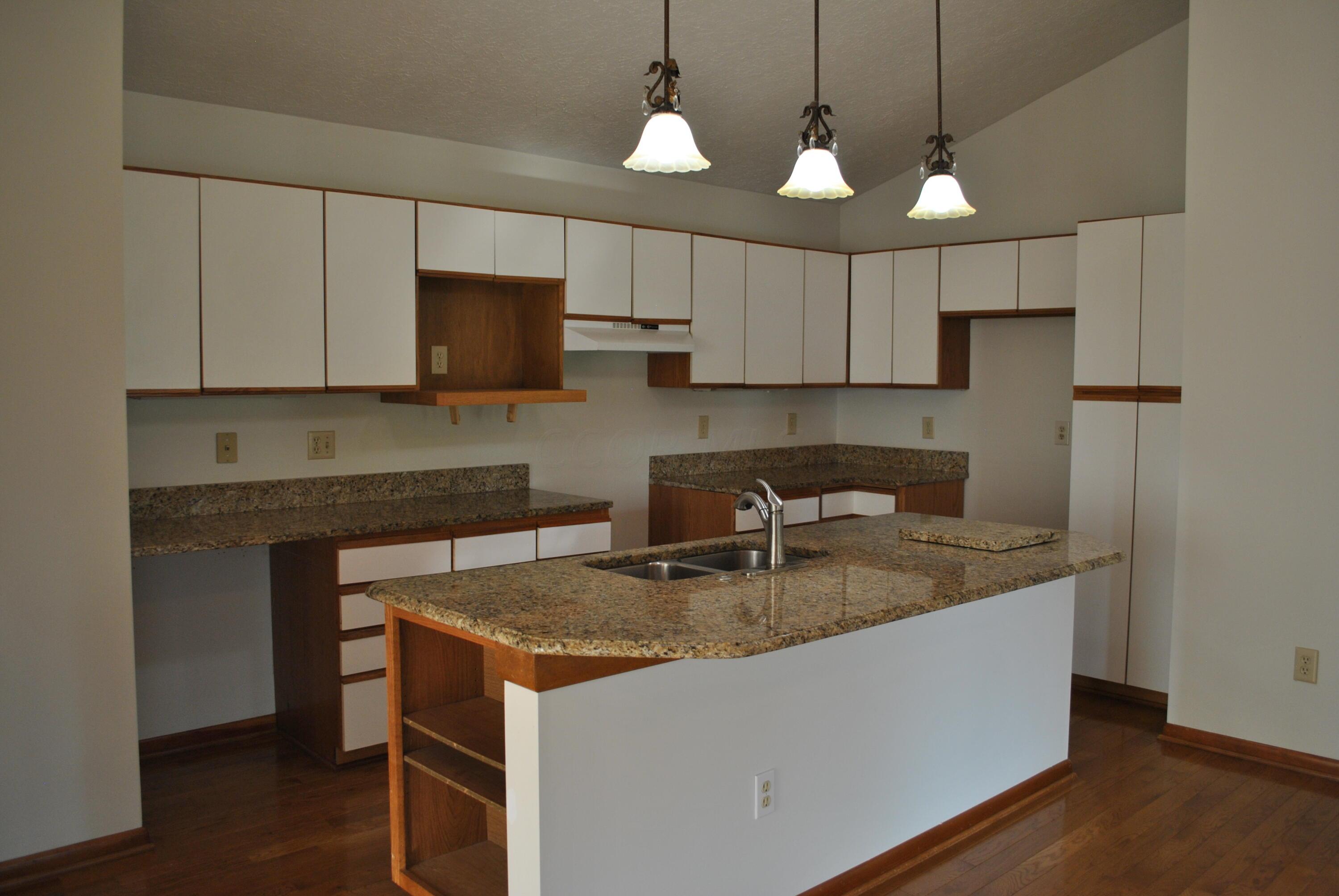 6560 Rothbury Court Dublin, OH 43017 - Photo 8 of 39 DSC_0596