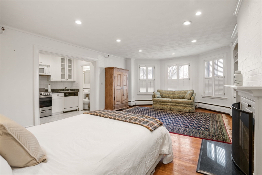 236 Beacon Street, Unit 1E Boston, MA 02116 - Photo 2 of 33