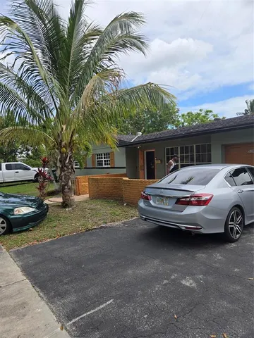 $900 | Undisclosed Address, Miami, FL 33169