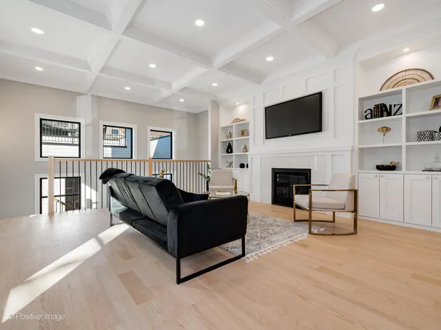 $1,800,000 | 2902 North Seeley Avenue, Chicago, IL 60618