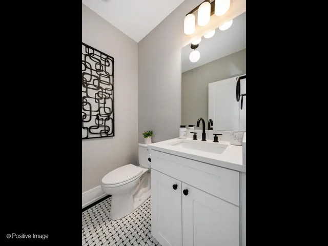 $1,800,000 | 2902 North Seeley Avenue, Chicago, IL 60618