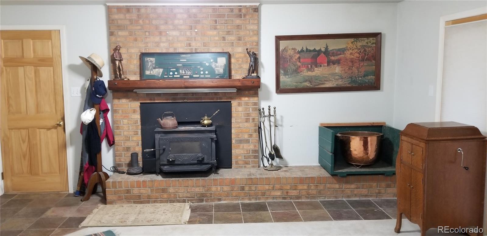8811 Comanche Road Niwot, CO 80503 - Photo 11 of 19 Gallery Image 11
