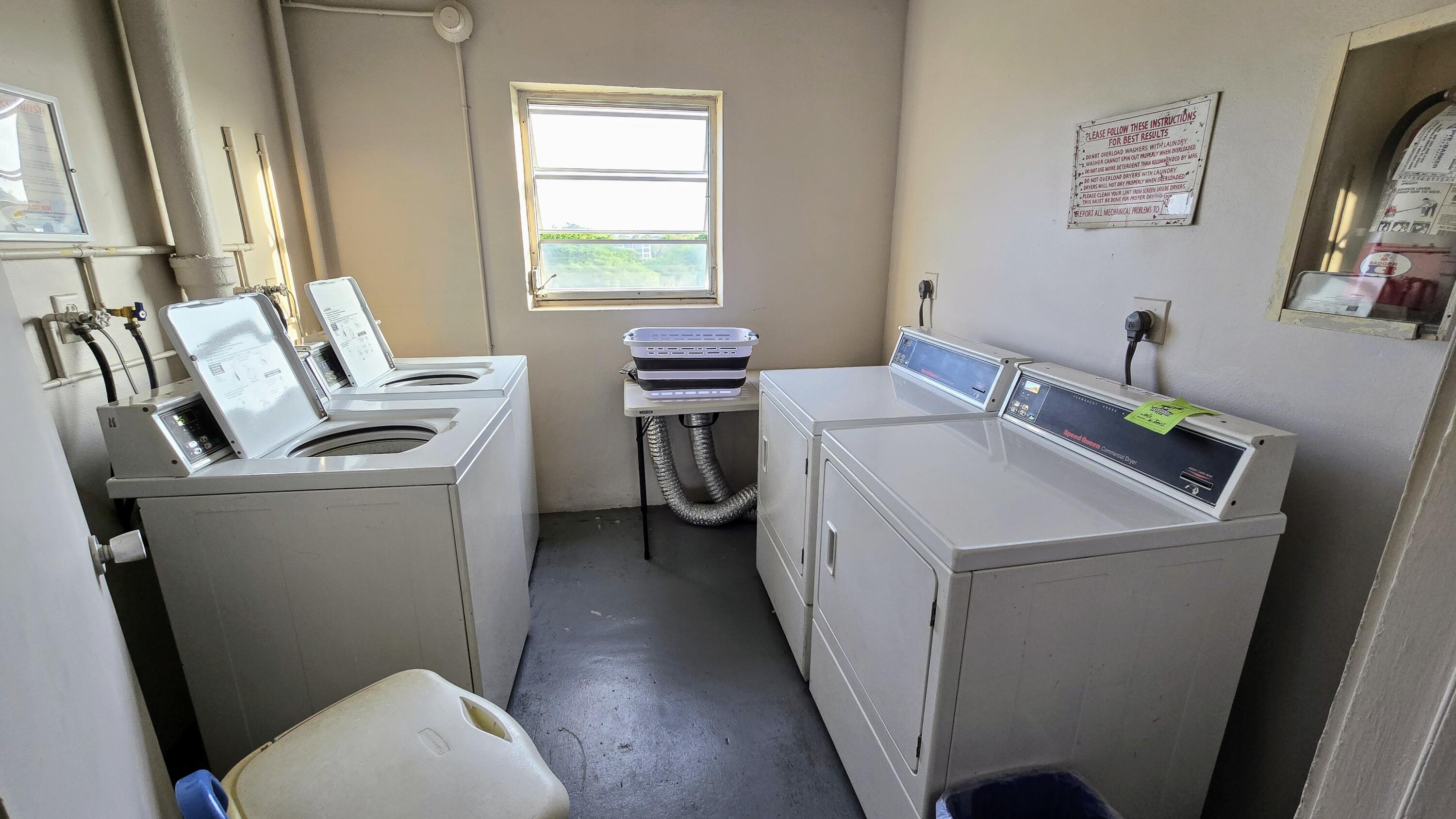 3100 North Palm Aire Drive, Unit 604 Pompano Beach, FL 33069 - Photo 24 of 25 a utility room with dryer and washer
