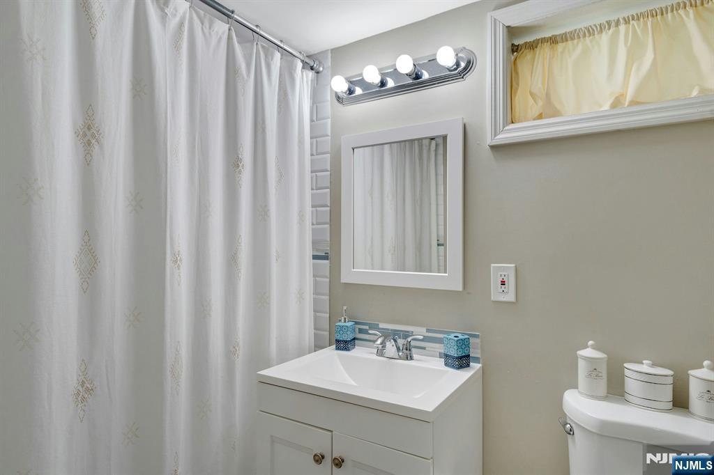 149 Elm Avenue Hackensack, NJ 07601 - Photo 20 of 23