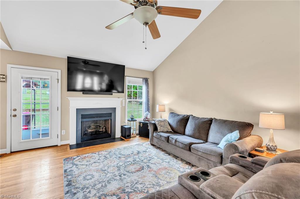 596 Smith Farm Road Lexington, NC 27292 - Photo 6 of 33