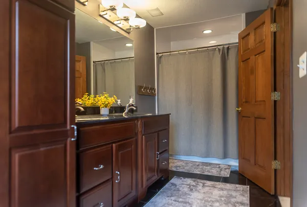 $409,900 | 11035 Village Lane, Clinton, MI 49236