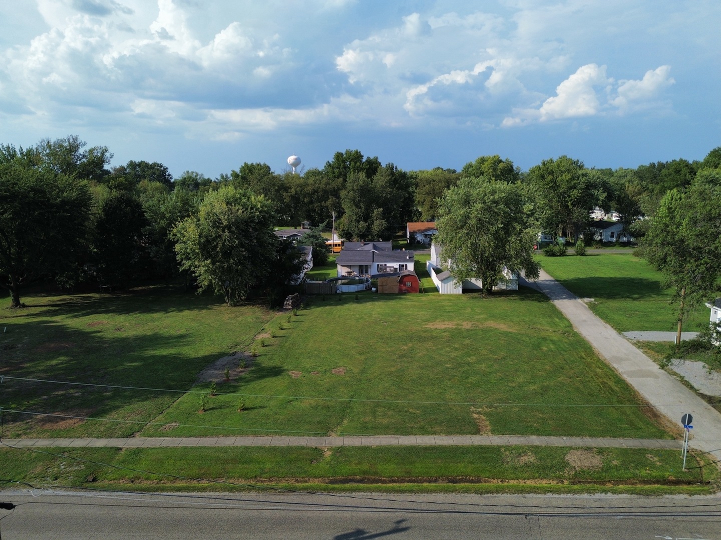 802 West 3rd Street Flora, IL 62839 - Photo 2 of 14 Gallery Image 2