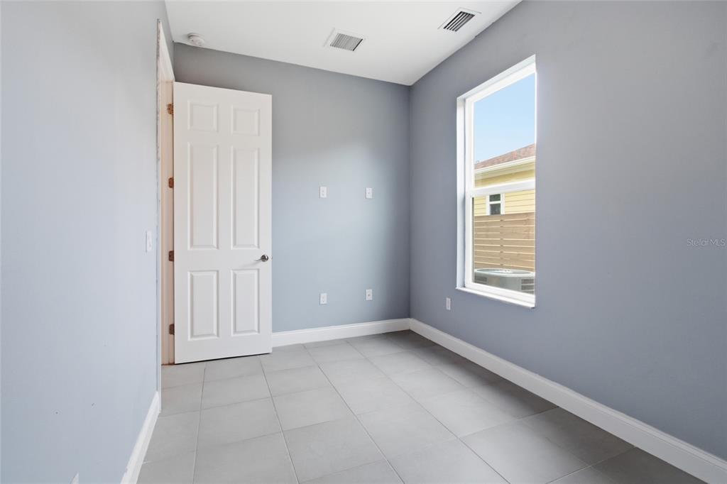 4510 Wilkinson Road Sarasota, FL 34233 - Photo 19 of 48 Gallery Image 19