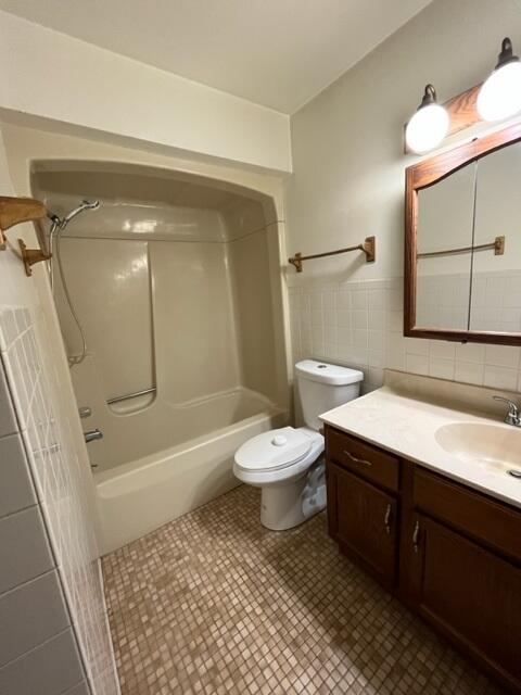 9651 Merrillville Road, Unit 102 Crown Point, IN 46307 - Photo 10 of 13 480x640