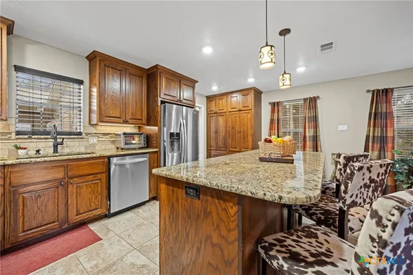 $549,000 | 207 County Road 4492, Kempner, TX 76539