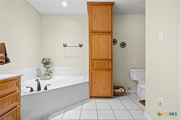 $549,000 | 207 County Road 4492, Kempner, TX 76539