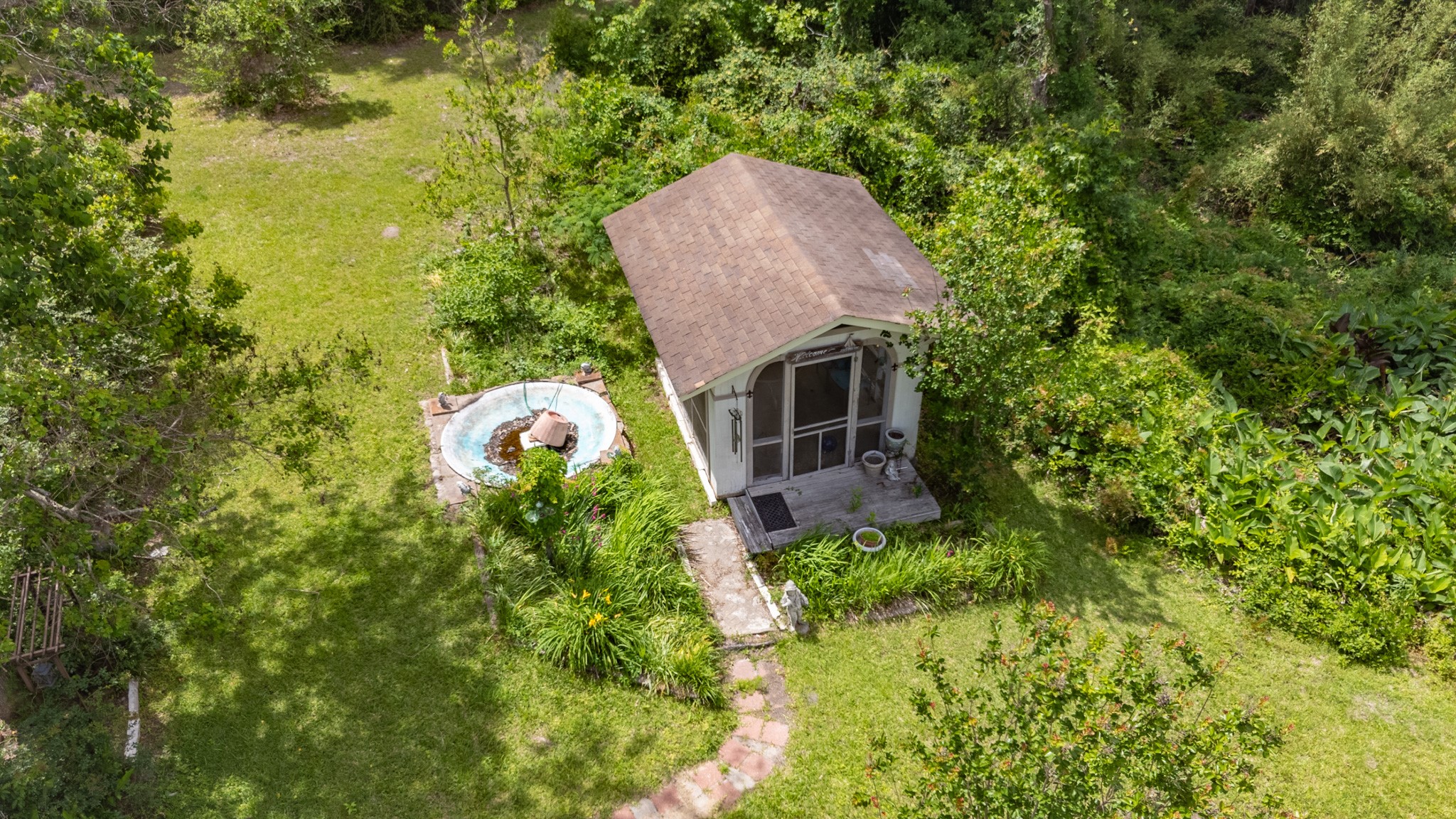 433 West Laurelia Road Corrigan, TX 75939 - Photo 2 of 33