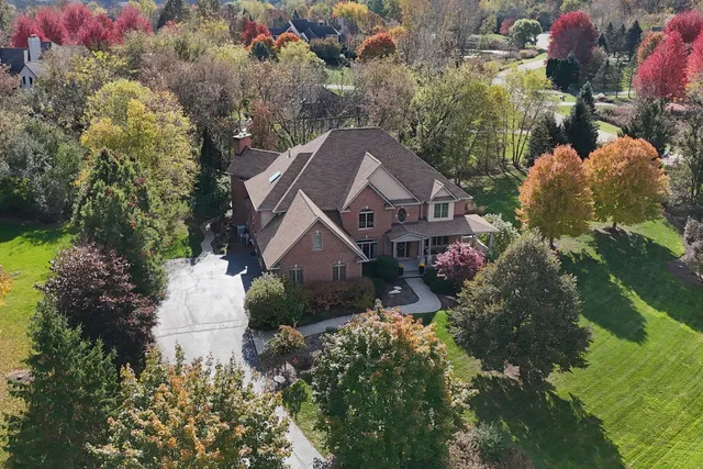 $945,000 | 39716 Orchard Bluff Lane, Wadsworth, IL 60083