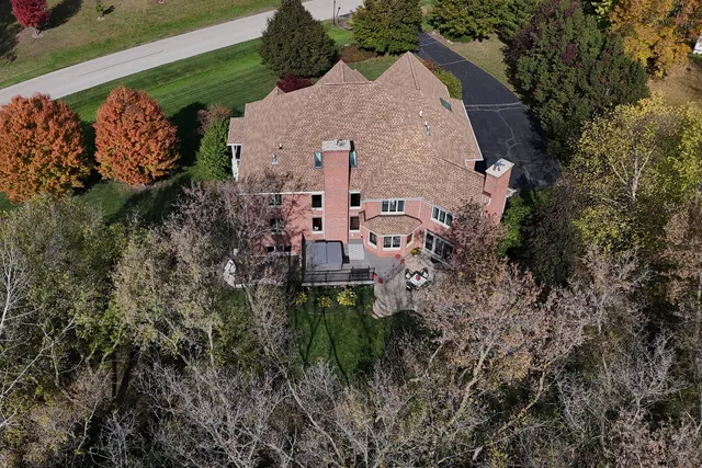 $945,000 | 39716 Orchard Bluff Lane, Wadsworth, IL 60083
