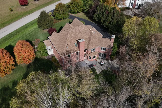 $945,000 | 39716 Orchard Bluff Lane, Wadsworth, IL 60083