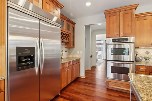 $945,000 | 39716 Orchard Bluff Lane, Wadsworth, IL 60083