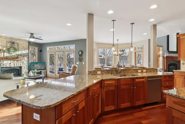 $945,000 | 39716 Orchard Bluff Lane, Wadsworth, IL 60083