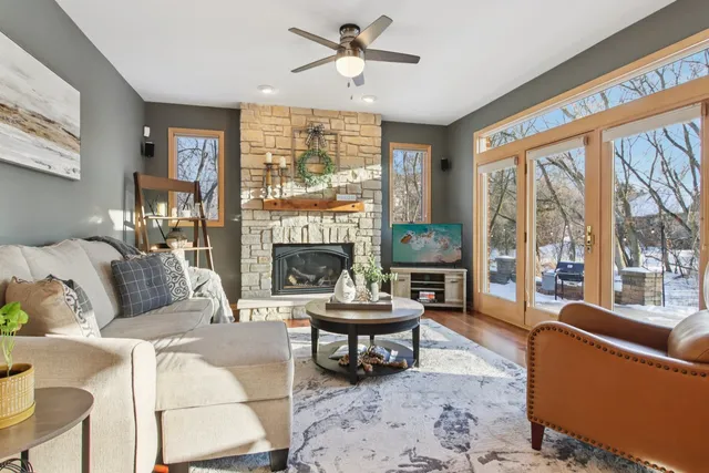 $945,000 | 39716 Orchard Bluff Lane, Wadsworth, IL 60083