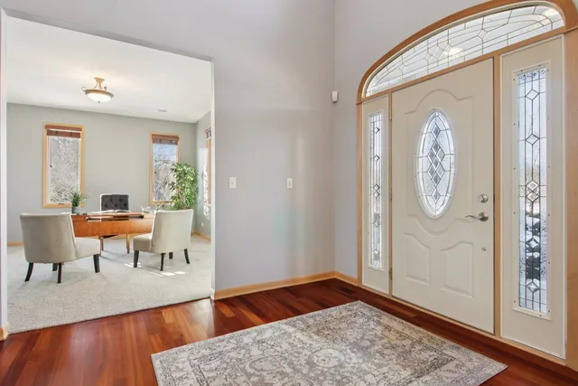 $945,000 | 39716 Orchard Bluff Lane, Wadsworth, IL 60083