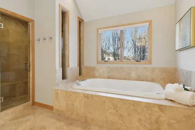 $945,000 | 39716 Orchard Bluff Lane, Wadsworth, IL 60083