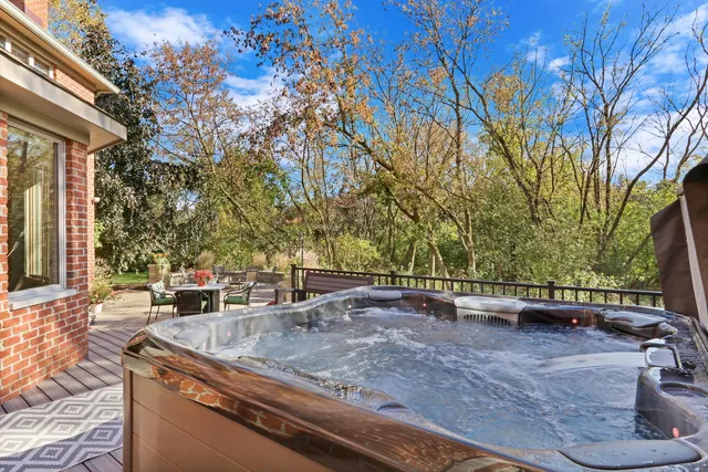 $945,000 | 39716 Orchard Bluff Lane, Wadsworth, IL 60083