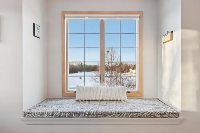 $945,000 | 39716 Orchard Bluff Lane, Wadsworth, IL 60083