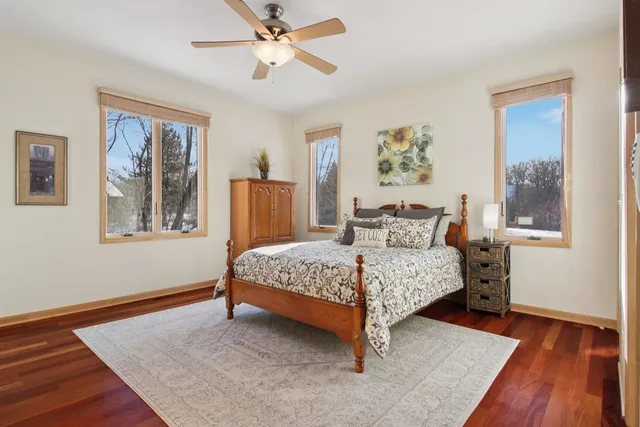 $945,000 | 39716 Orchard Bluff Lane, Wadsworth, IL 60083