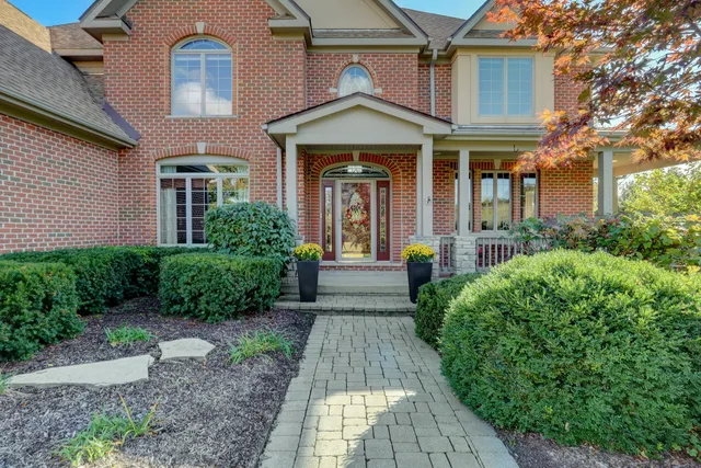 $945,000 | 39716 Orchard Bluff Lane, Wadsworth, IL 60083