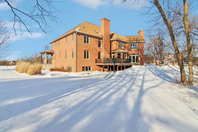 $945,000 | 39716 Orchard Bluff Lane, Wadsworth, IL 60083