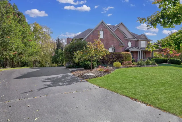 $945,000 | 39716 Orchard Bluff Lane, Wadsworth, IL 60083