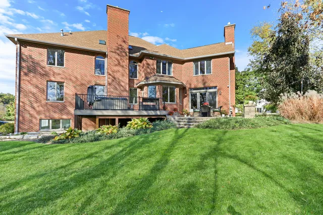 $945,000 | 39716 Orchard Bluff Lane, Wadsworth, IL 60083