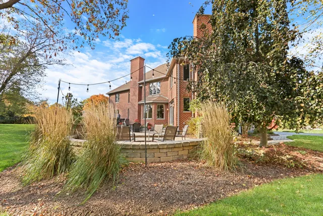 $945,000 | 39716 Orchard Bluff Lane, Wadsworth, IL 60083