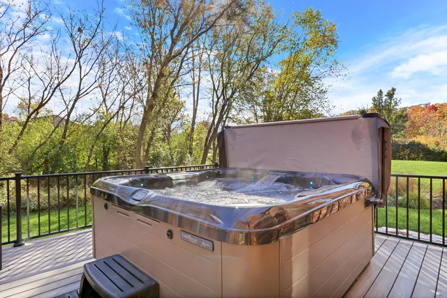 $945,000 | 39716 Orchard Bluff Lane, Wadsworth, IL 60083