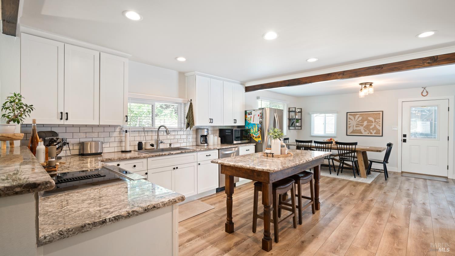 1550 Laguna Road Santa Rosa, CA 95401 - Photo 22 of 35 Pleanty of room for enetertaining and goumet cooking