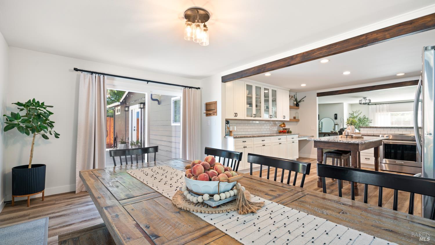 1550 Laguna Road Santa Rosa, CA 95401 - Photo 35 of 35 SLider out to side yard