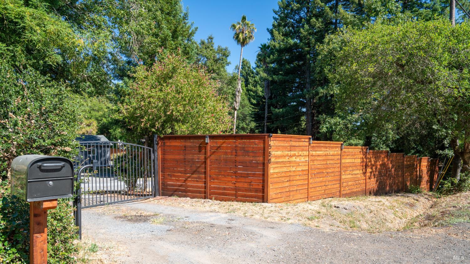 1550 Laguna Road Santa Rosa, CA 95401 - Photo 5 of 35