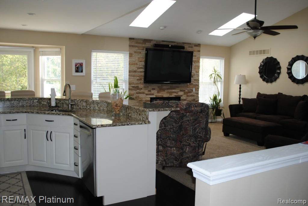 4416 McGunn Road Howell, MI 48843 - Photo 11 of 38 DSC_0104.jpg