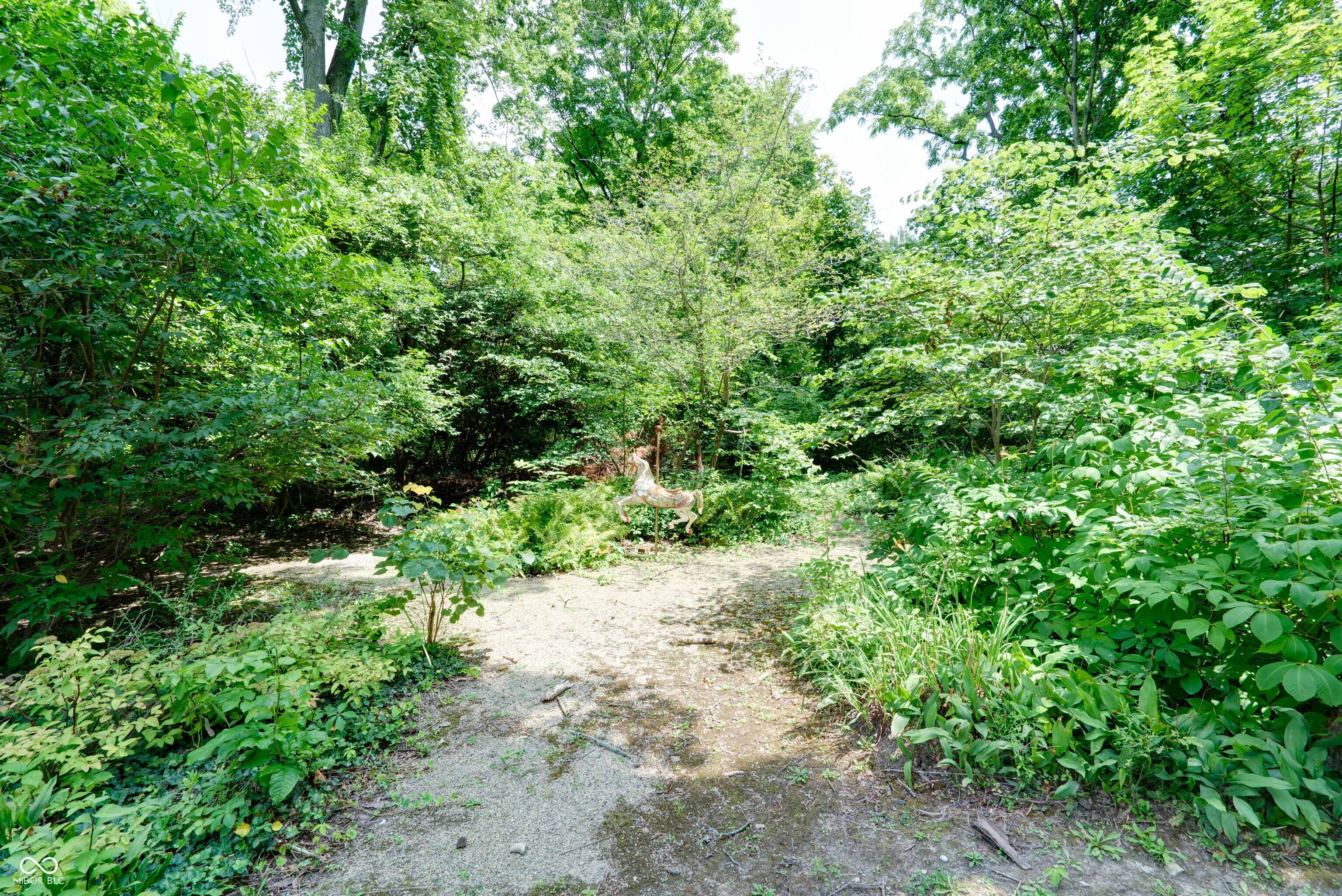 6330 Braewick Road Indianapolis, IN 46226 - Photo 38 of 45 Gallery Image 38