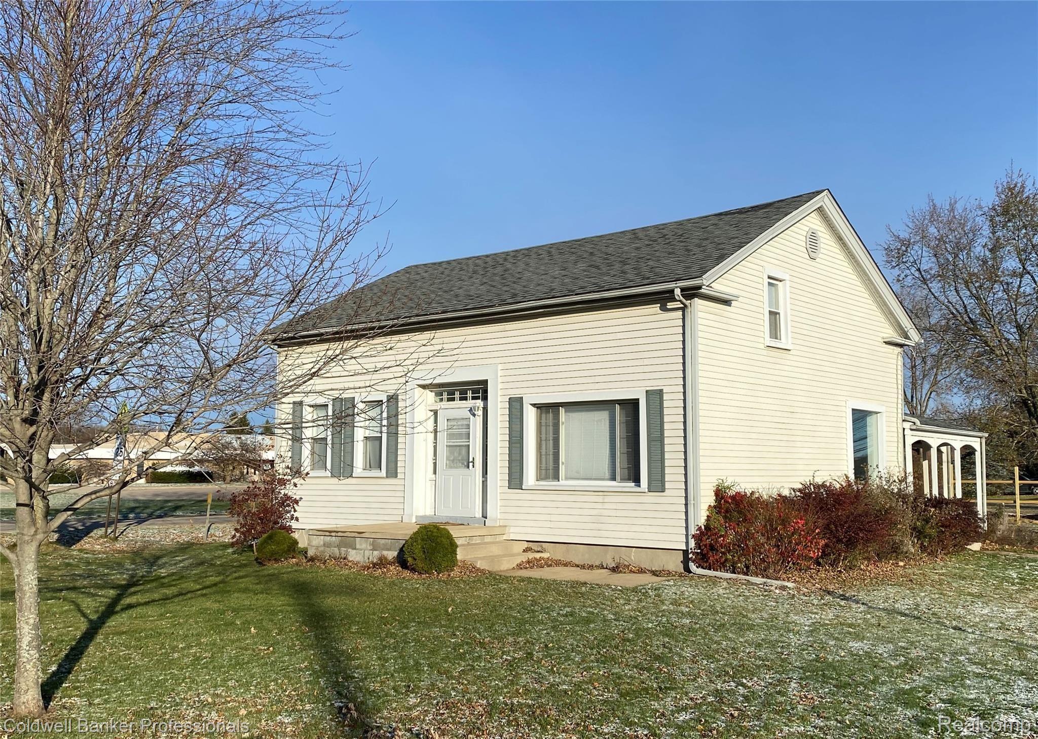 1753 Daley Road Lapeer, MI 48446 - Photo 1 of 48 9660ECDC-55F1-492C-A4BD-DC98391AE514.jpeg