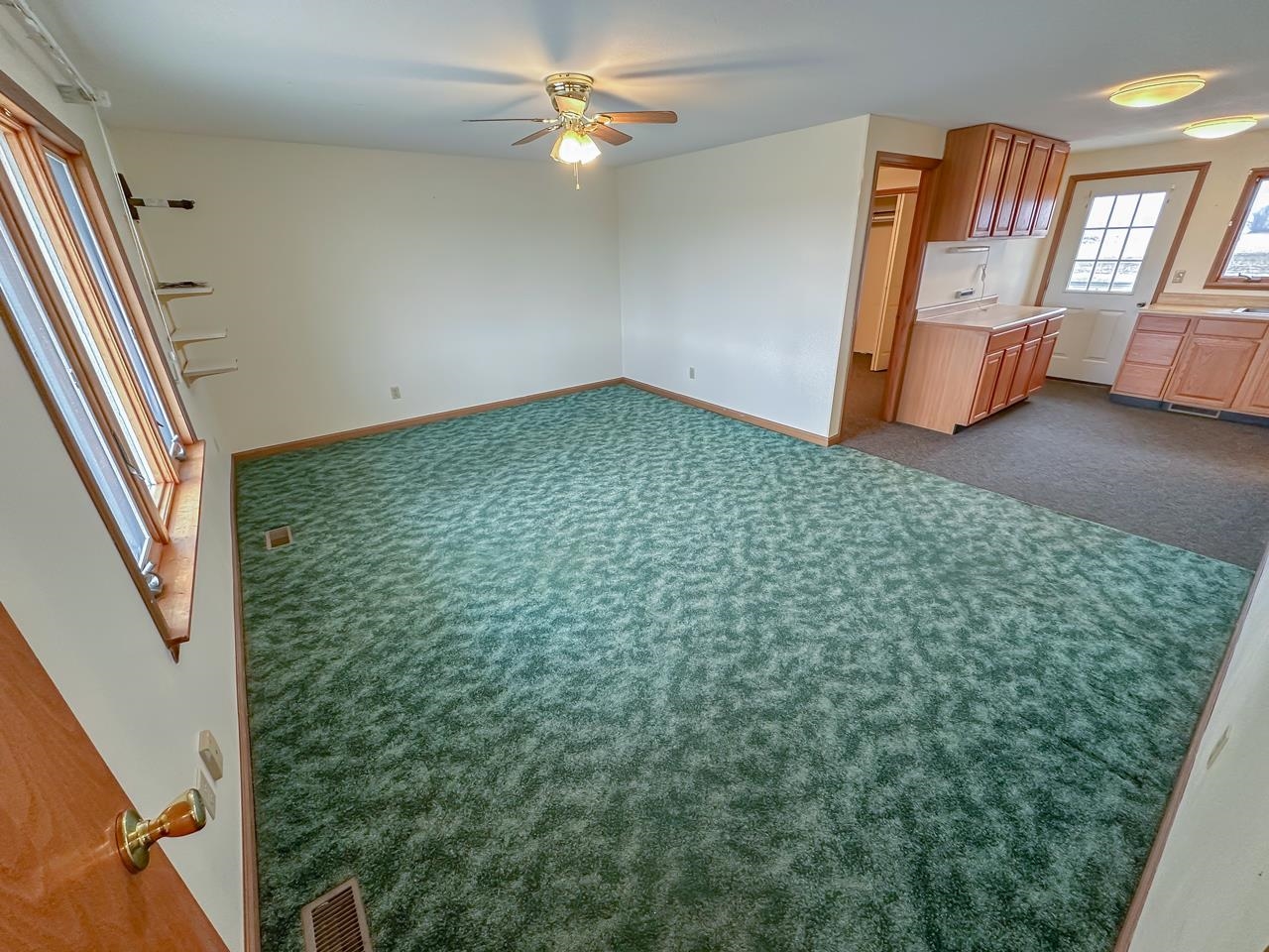 9533 East Denver Road Coleman, MI 48618 - Photo 27 of 37 1932302-67167a9c-1d45-40c4-a1ce-a150c20821fa.JPG