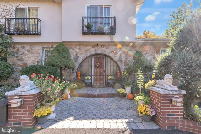 $824,500 | 4387 Bensalem Boulevard, Bensalem, PA 19020