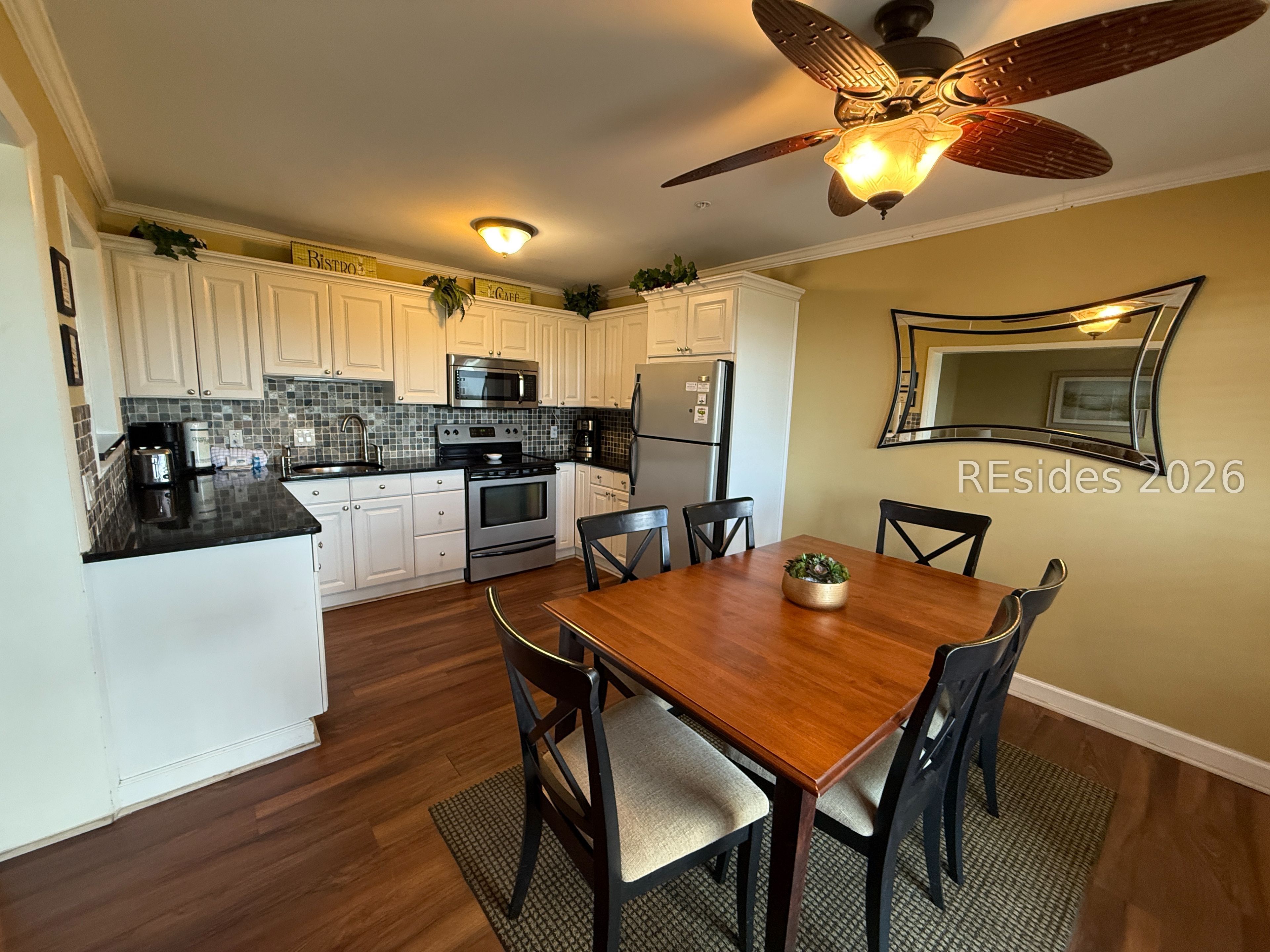 40 Folly Field Road, Unit 428 Hilton Head Island, SC 29928 - Photo 8 of 17 Gallery Image 8