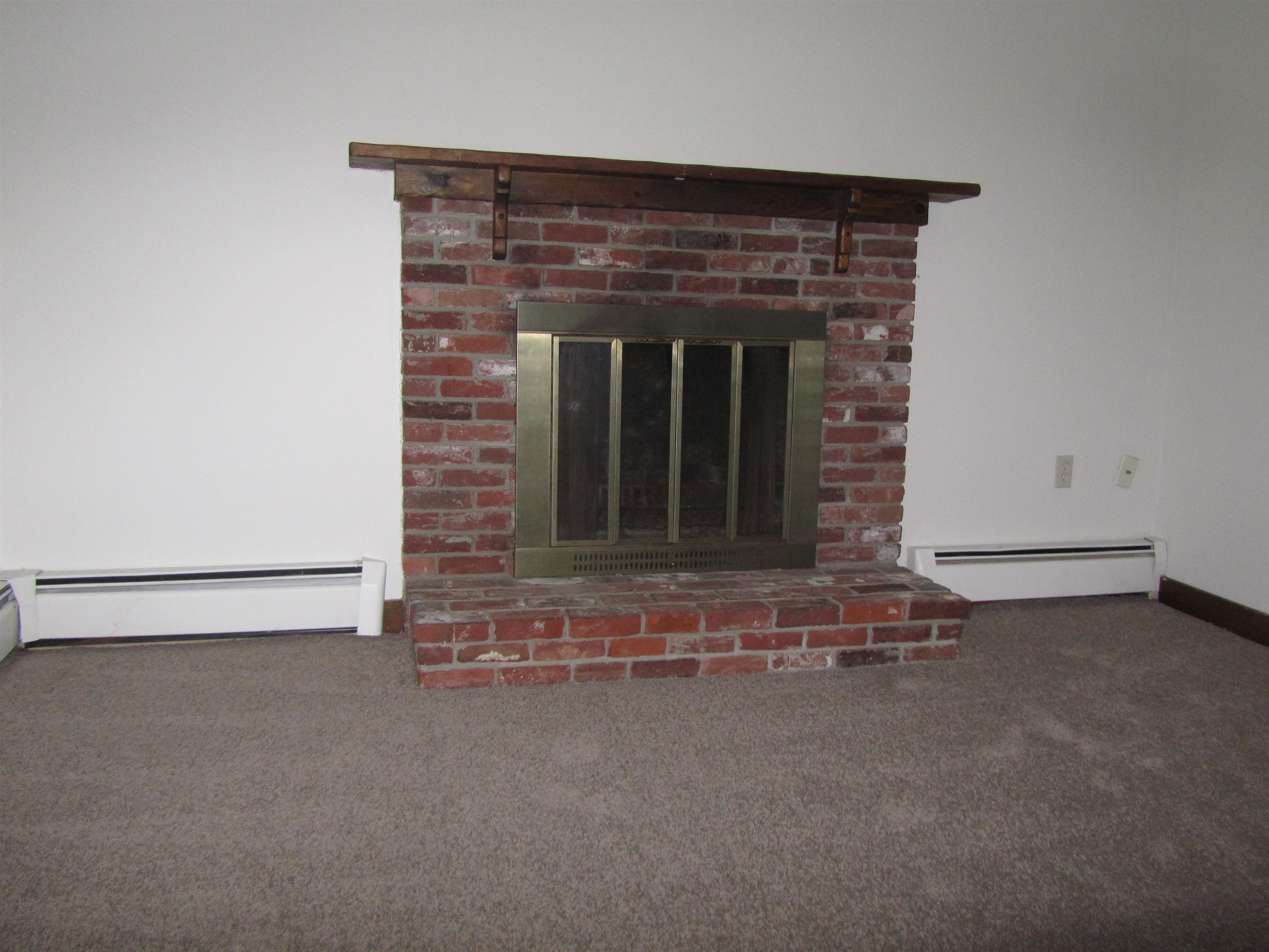 356 Main Dunstable Road Nashua, NH 03062 - Photo 14 of 39