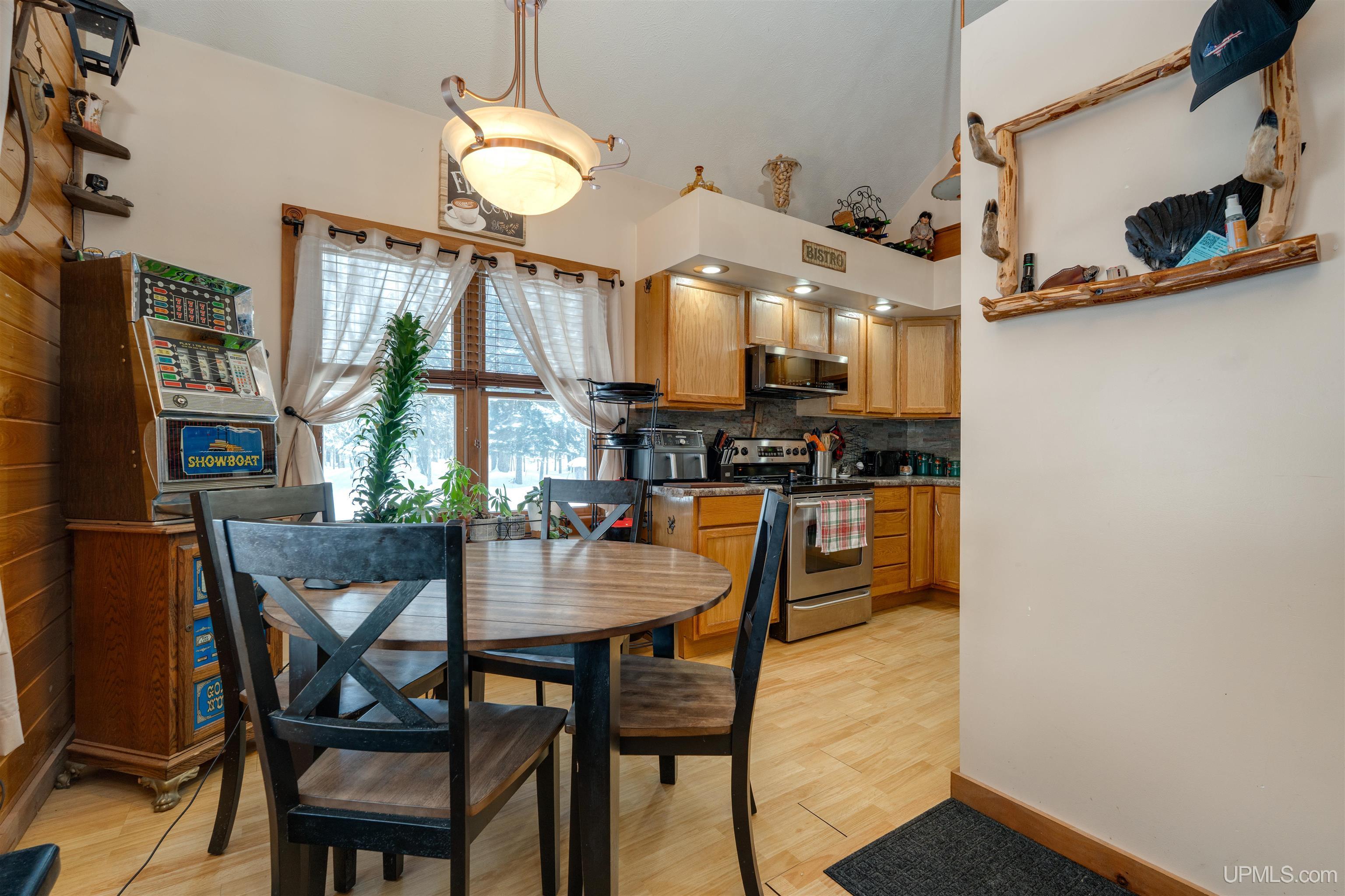 856 River Road Manistique, MI 49854 - Photo 7 of 49