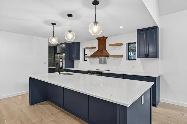 $4,200 | 308 Mountain View, Sunrise Beach, TX 78643