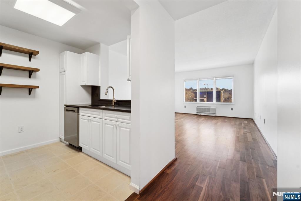 110 City Place Edgewater, NJ 07020 - Photo 13 of 44